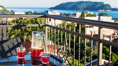 Boutique Hotel Tate by Aycon - Obiteljska jesen u Budvi, Budva, Crna Gora - 310 EUR - 3x noćenje u dvokrevetnoj Standard sobi (s dodatnim ležajem) za 2 osobe (1 dijete do 11,99 godina besplatno), Doručak