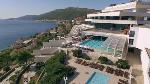 Grand Hotel Neum - Wellness odmor uz more, Neum, Bosna i Hercegovina - 360 EUR - 3x noćenje u dvokrevetnoj sobi pogled park za 2 osobe, Polupansion