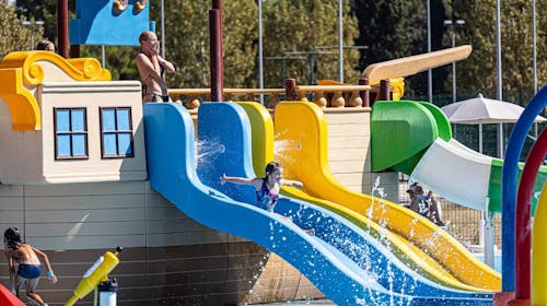 Bi Village Holiday Center - Početak ljeta u vrhunskom kampu - Mobile Home Premium, Fažana, Istra, Hrvatska - 469 EUR - 3x noćenje u mobilnoj kućici Premium za 5 osoba, Posteljina i ručnici