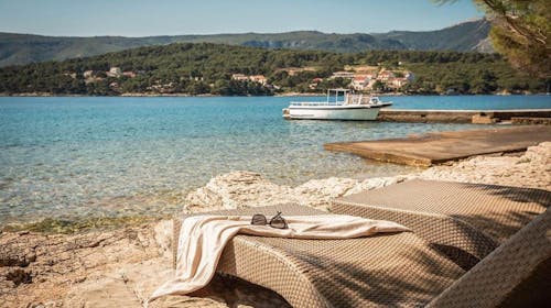 Aminess Younique Senses Resort - Obiteljski ljetni all inclusive light na Hvaru, Vrboska, otok Hvar, Hrvatska - 1.087 EUR - 4x noćenje u dvokrevetnoj Superior sobi s balkonom za 2 osobe (1 dijete do 9,99 godina besplatno), All inclusive light