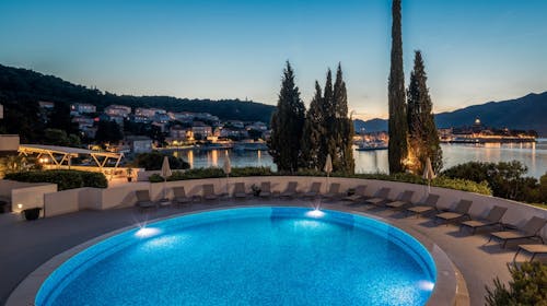 Aminess Younique Liburna Hotel - Obiteljsko ljeto na Korčuli, Korčula, Dalmacija, Hrvatska - 1.838 EUR - 7x noćenje u dvokrevetnoj Superior sobi s balkonom za 2 osobe (1 dijete do 9,99 godina besplatno), Polupansion