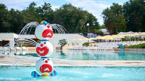 Camping Stella Maris Mobile Homes - Obiteljsko ljeto u Istri, Umag, Istra, Hrvatska - 761 EUR - 5x noćenje u Superior mobilnoj kućici za do 6 osoba (4 odrasle osobe i 2 djece do 11,99 godina), Korištenje vanjskih bazena (bazen za odrasle, dječji bazen, baby bazen)