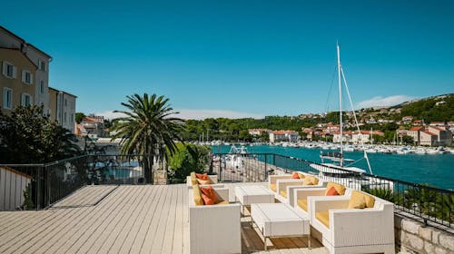 Hotel International - Ljetni odmor na Rabu, Rab, Hrvatska - 1.179 EUR - 7x noćenje u dvokrevetnoj sobi s pogledom na grad ili more (ovisno o raspoloživosti) za 2 osobe (1 dijete do 6 godina besplatno), Polupansion