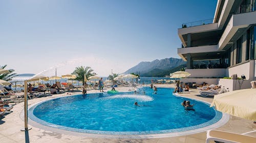 Morenia All Inclusive Resort - All inclusive ljeto s animacijom, Podaca, Makarska rivijera, Dalmacija, Hrvatska - 2.142 EUR - 7x noćenje u Comfort sobi s balkonom (strana park) za 2 osobe (1 dijete do 11,99 godina i 1 dijete do 7,99 godina besplatno), All inclusive