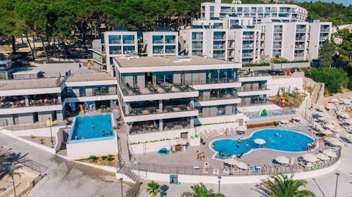 Morenia All Inclusive Resort - All inclusive ljeto s animacijom, Podaca, Makarska rivijera, Dalmacija, Hrvatska - 3.066 EUR - 7x noćenje u Family suite s balkonom (strana more) za 2 osobe (4 djece do 17,99 godina besplatno), All inclusive