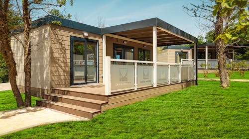 Santa Marina Boutique Camping - Obiteljski odmor u Poreču, Poreč, Istra, Hrvatska - 119 EUR - 2x noćenje u Premium Comfort mobilnoj kućici za 4 osobe (2 djece do 11,99 godina besplatno), Posteljina i ručnici